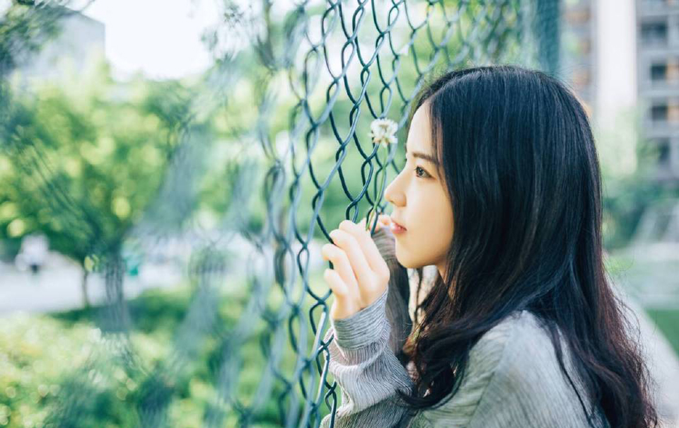 “管家。”刘璝想了想，将管家招来。